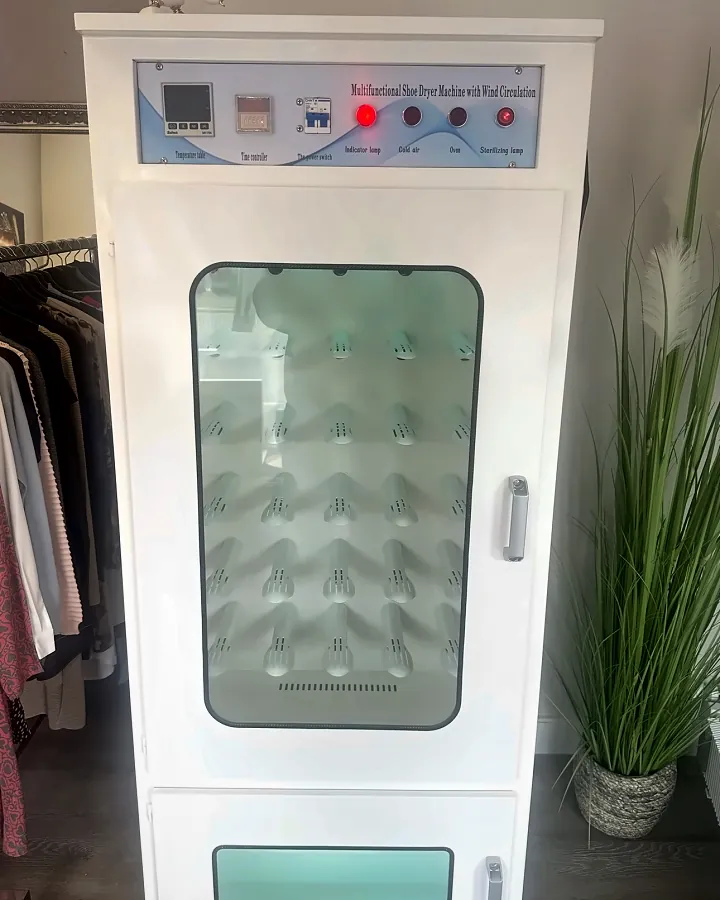 Der Schuhtrockenschrank mit Luftzirkulation